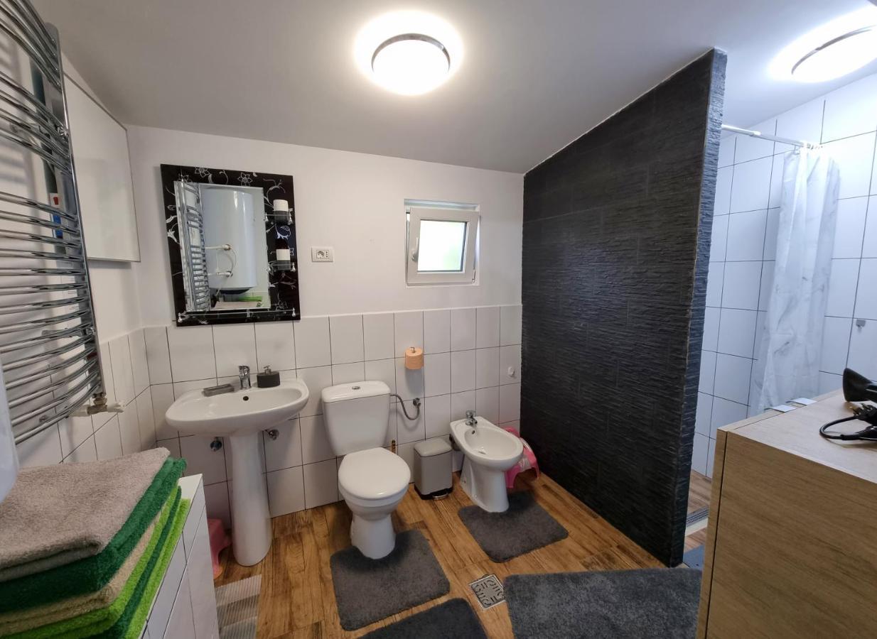 Casuta De Vacanta Poiana Poiana Teiului Exteriör bild