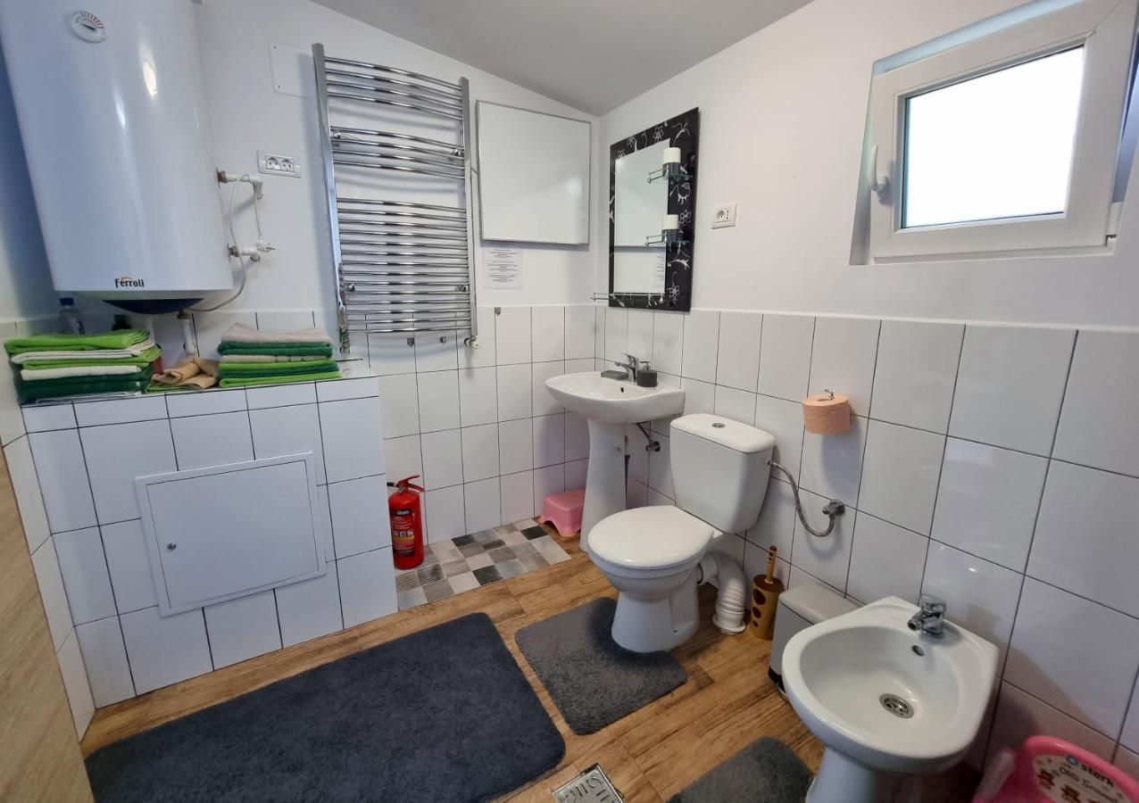Casuta De Vacanta Poiana Poiana Teiului Exteriör bild